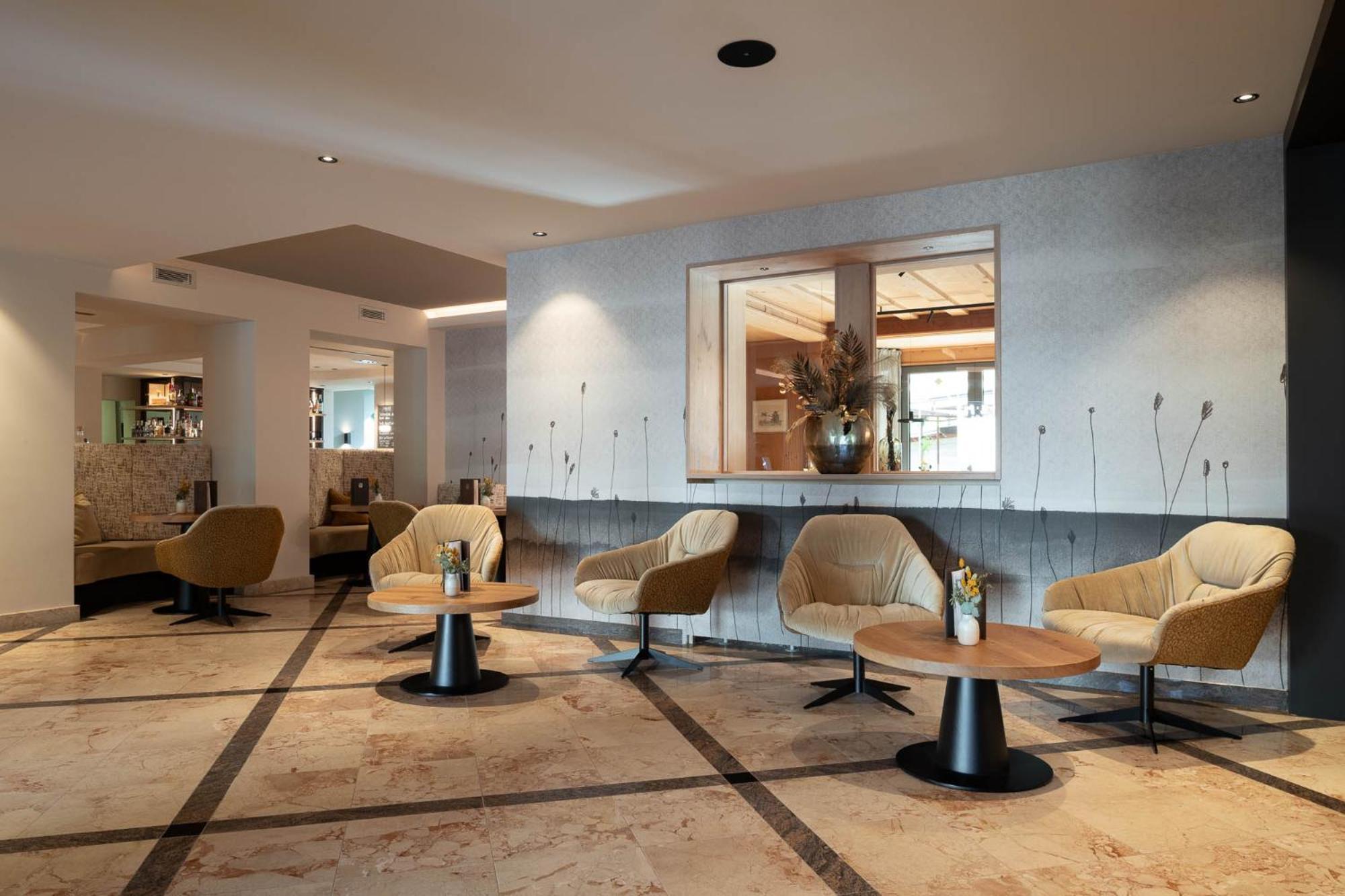 Hotel Burggraeflerhof Мерано Екстер'єр фото