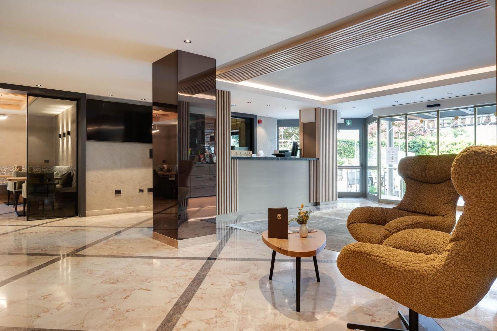 Hotel Burggraeflerhof Мерано Екстер'єр фото